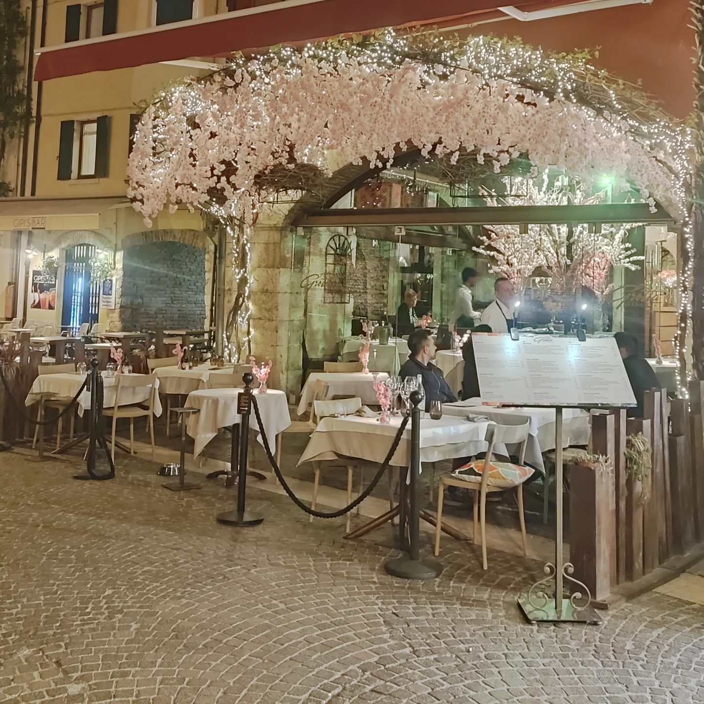 @fm.service  notte di lavoro  Lago di Garda 
Manutenzione pulizia cappe...